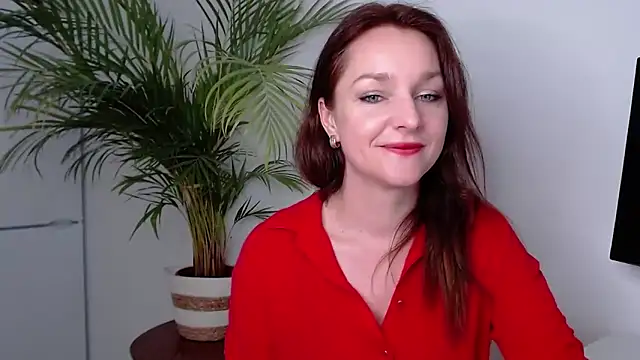 Snapshot of AliciaDesire chatting on March 11, 2025, 11:23 am AliciaDesire online show from March 11, 2025, 11:23 am