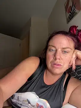 redxxxvixen online show from May 20, 2026, 11:46 pm