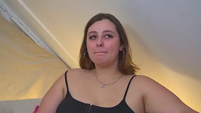 Snapshot of MaryMurray chatting on November 3, 2025, 6:33 pm MaryMurray online show from November 3, 2025, 6:33 pm