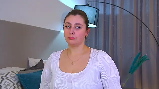 Snapshot of MaryMurray chatting on November 17, 2025, 6:34 pm MaryMurray online show from November 17, 2025, 6:34 pm