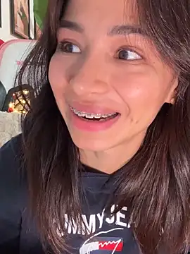 Snapshot of Adriennesexxx chatting on November 25, 2025, 6:19 pm Adriennesexxx online show from November 25, 2025, 6:19 pm