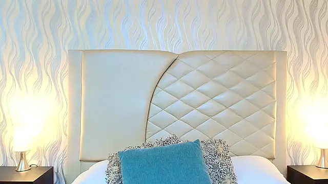 Snapshot of Amberr_Greyy chatting on November 29, 2025, 5:46 pm Amberr Greyy online show from November 29, 2025, 5:46 pm