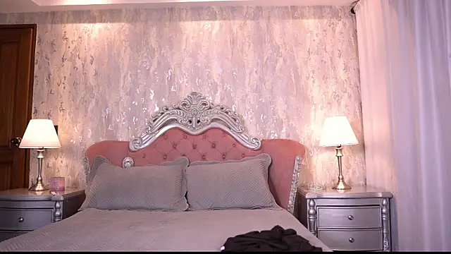 AngelineConnor online show from February 20, 2026, 11:17 pm