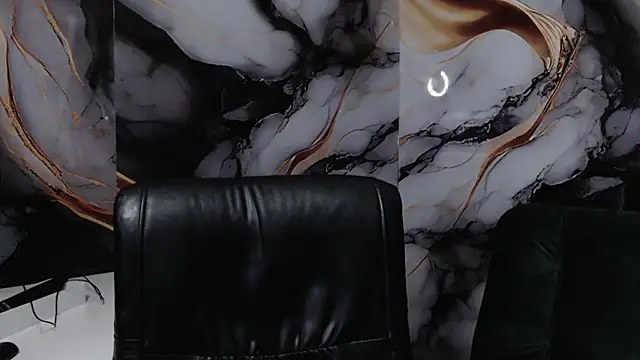 ling ling24 online show from March 21, 2025, 7:11 am