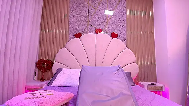 nata luna online show from February 22, 2026, 7:15 pm