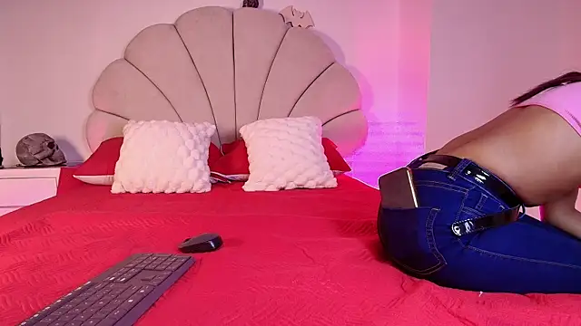 Snapshot of nata_luna chatting on October 28, 2025, 7:24 pm nata luna online show from October 28, 2025, 7:24 pm