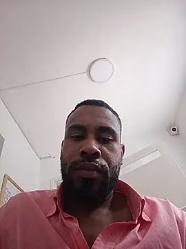 Snapshot of KaelMoreau chatting on October 29, 2025, 2:27 pm KaelMoreau online show from October 29, 2025, 2:27 pm