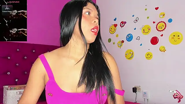 Snapshot of DIORA_Latina chatting on March 14, 2025, 6:32 am DIORA Latina online show from March 14, 2025, 6:32 am