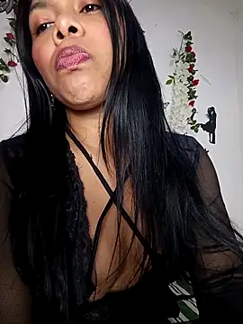 Snapshot of DIORA_Latina chatting on September 12, 2025, 5:40 am DIORA Latina online show from September 12, 2025, 5:40 am