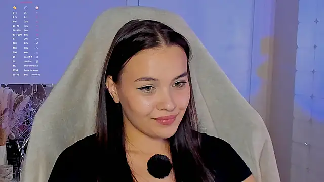 Snapshot of _Sweetie_ chatting on November 11, 2025, 10:54 am Sweetie online show from November 11, 2025, 10:54 am