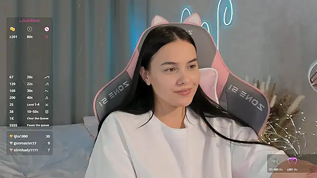 Snapshot of _Sweetie_ chatting on March 17, 2025, 5:27 pm Sweetie online show from March 17, 2025, 5:27 pm