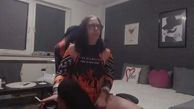 Snapshot of EiskalterEngel74 chatting on February 15, 2025, 9:49 pm EiskalterEngel74 online show from February 15, 2025, 9:49 pm