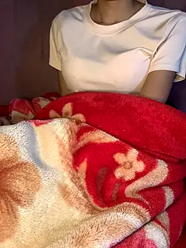 Snapshot of Asianmombigasss chatting on November 21, 2025, 3:27 am Asianmombigasss online show from November 21, 2025, 3:27 am