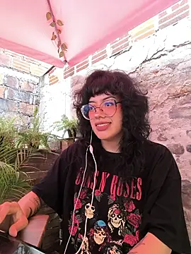 Snapshot of Fun_Everywhere chatting on March 3, 2026, 4:03 pm Fun Everywhere online show from March 3, 2026, 4:03 pm