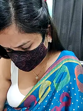 Snapshot of payal_sharma1 chatting on March 22, 2025, 12:35 pm payal sharma1 online show from March 22, 2025, 12:35 pm