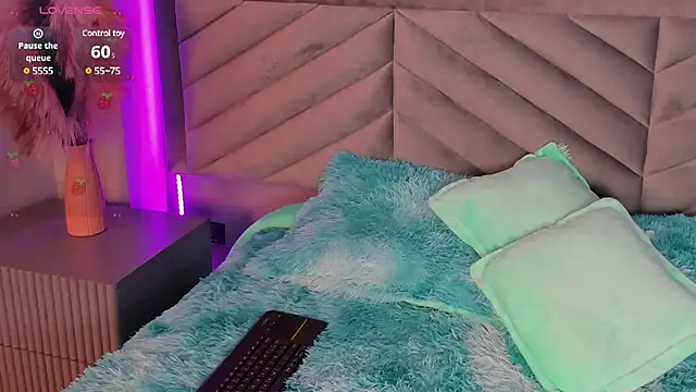 Ary thompson   online show from December 26, 2024, 9:58 pm