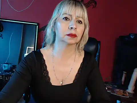 KLOE PIELL online show from March 3, 2026, 8:49 pm