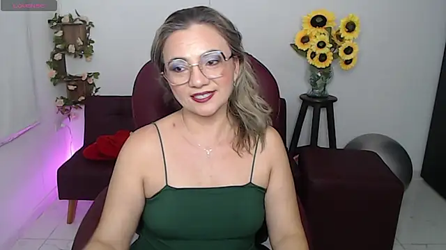 Ghada milf online show from March 18, 2026, 10:43 pm