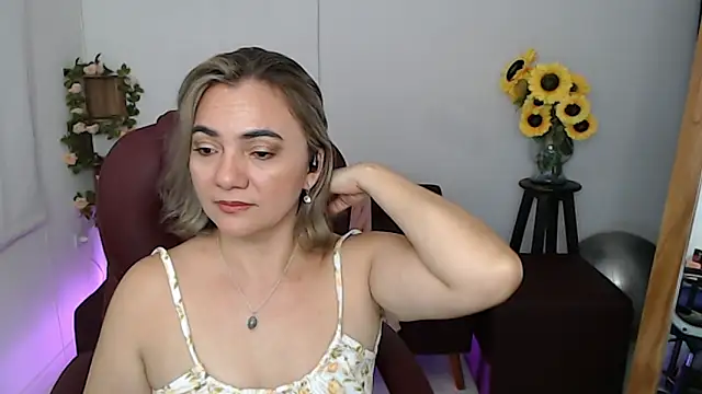 Ghada milf online show from May 15, 2026, 10:52 pm