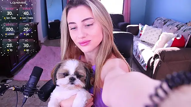 Snapshot of Naughty-Kitty1 chatting on March 17, 2025, 10:51 pm Naughty-Kitty1 online show from March 17, 2025, 10:51 pm