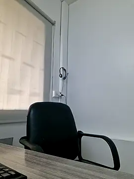 Snapshot of doctora-danna chatting on October 29, 2025, 2:38 pm doctora-danna online show from October 29, 2025, 2:38 pm