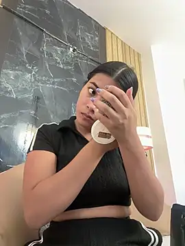 Camilaperson online show from February 15, 2026, 2:38 pm