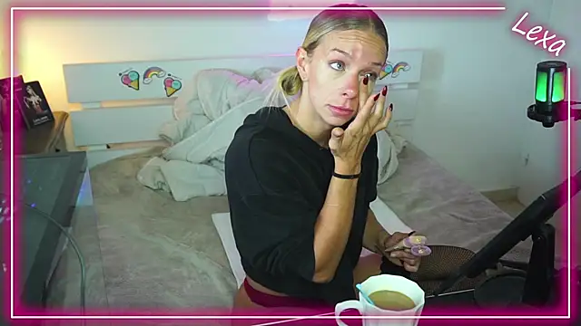 Lexa xoxo online show from November 2, 2025, 7:57 am