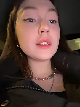 Snapshot of Peachy_Dream chatting on February 9, 2026, 6:28 pm Peachy Dream online show from February 9, 2026, 6:28 pm