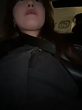 Snapshot of Peachy_Dream chatting on November 18, 2025, 6:11 pm Peachy Dream online show from November 18, 2025, 6:11 pm