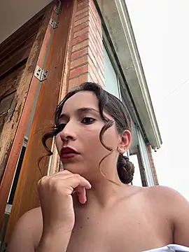 Snapshot of Penelope-Hot chatting on February 18, 2026, 9:22 pm Penelope-Hot online show from February 18, 2026, 9:22 pm