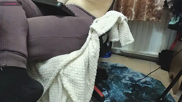 Snapshot of Queen_Sport chatting on December 4, 2025, 5:39 am Queen Sport online show from December 4, 2025, 5:39 am