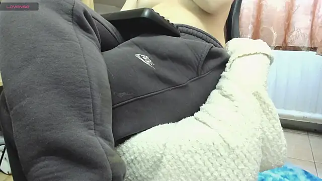 Snapshot of Queen_Sport chatting on November 11, 2025, 7:25 am Queen Sport online show from November 11, 2025, 7:25 am