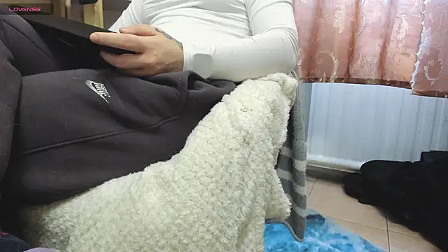 Snapshot of Queen_Sport chatting on November 17, 2025, 9:24 am Queen Sport online show from November 17, 2025, 9:24 am