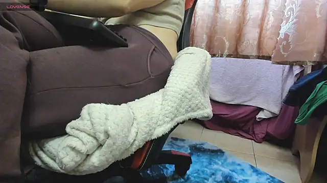 Snapshot of Queen_Sport chatting on October 31, 2025, 8:11 am Queen Sport online show from October 31, 2025, 8:11 am