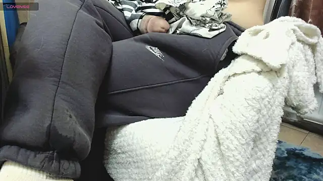 Snapshot of Queen_Sport chatting on November 28, 2025, 4:23 am Queen Sport online show from November 28, 2025, 4:23 am