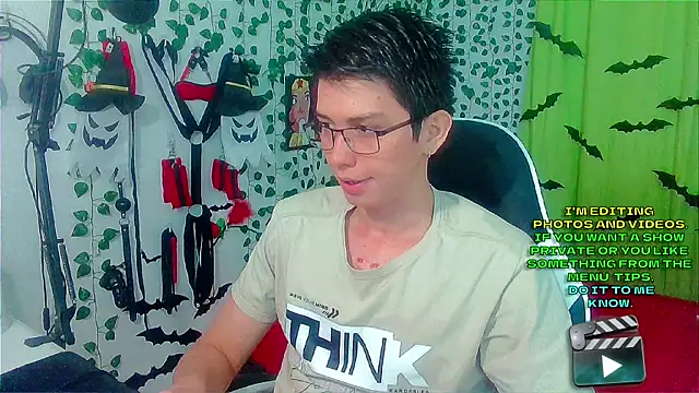 Snapshot of Andy_gray chatting on November 25, 2025, 2:28 pm Andy gray online show from November 25, 2025, 2:28 pm