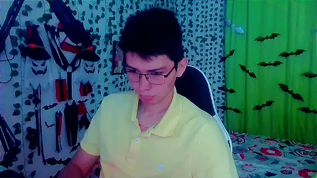 Snapshot of Andy_gray chatting on October 30, 2025, 2:04 pm Andy gray online show from October 30, 2025, 2:04 pm