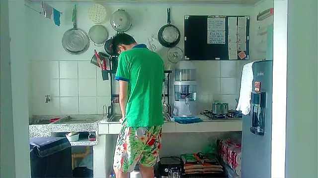 Snapshot of Andy_gray chatting on October 24, 2025, 12:37 pm Andy gray online show from October 24, 2025, 12:37 pm