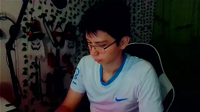 Snapshot of Andy_gray chatting on November 17, 2025, 10:52 am Andy gray online show from November 17, 2025, 10:52 am