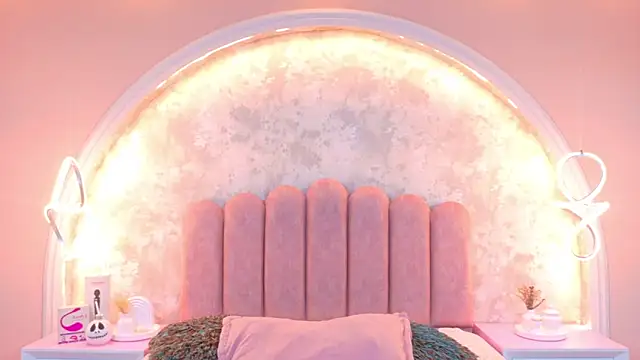 BellahColucci online show from October 29, 2025, 8:30 pm