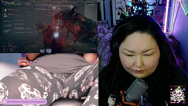 Snapshot of EmGreens chatting on November 30, 2025, 4:46 am EmGreens online show from November 30, 2025, 4:46 am