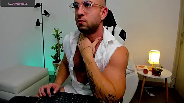 dafboy1 online show from March 15, 2026, 10:33 am