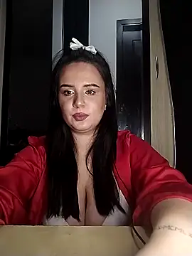 Snapshot of AdelinaJude chatting on February 18, 2026, 12:30 am AdelinaJude online show from February 18, 2026, 12:30 am