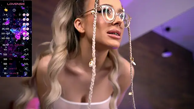 KylieJoyce online show from March 5, 2025, 1:10 am