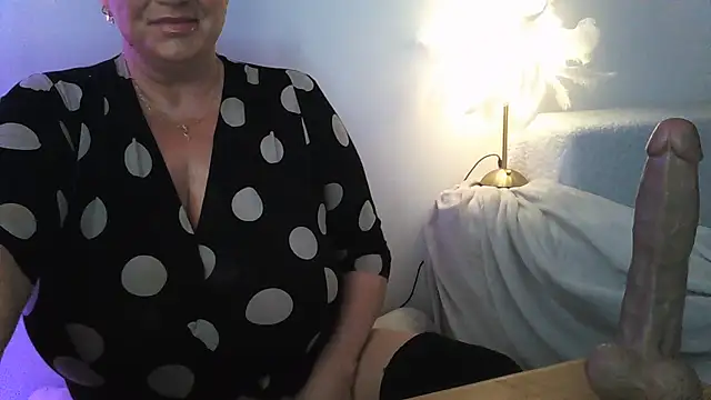 hotsierra4u online show from July 25, 2026, 11:05 am