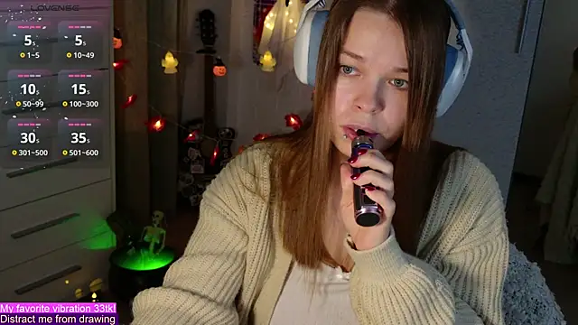 Snapshot of ValBae chatting on October 30, 2025, 10:06 pm ValBae online show from October 30, 2025, 10:06 pm