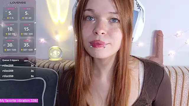 Snapshot of ValBae chatting on November 22, 2025, 9:57 pm ValBae online show from November 22, 2025, 9:57 pm