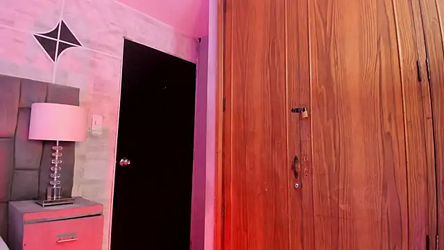 Snapshot of ailynBlaze chatting on November 17, 2025, 10:03 pm ailynBlaze online show from November 17, 2025, 10:03 pm