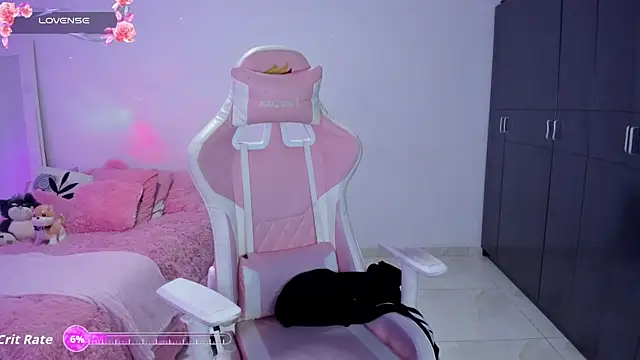 Snapshot of Tinylottie chatting on December 5, 2025, 2:10 am Tinylottie online show from December 5, 2025, 2:10 am