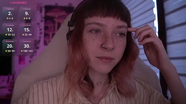 juliapie online show from March 7, 2025, 5:29 am